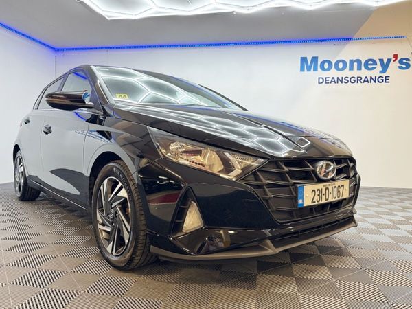Hyundai i20 Hatchback, Petrol, 2023, Black