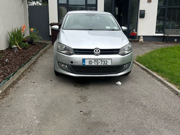 Volkswagen Polo Hatchback, Petrol, 2010, Silver