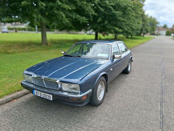 Jaguar Other Saloon, Petrol, 1987, Blue