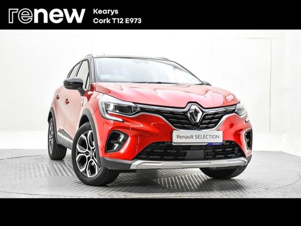 Renault Captur Hatchback, Petrol, 2022, Red