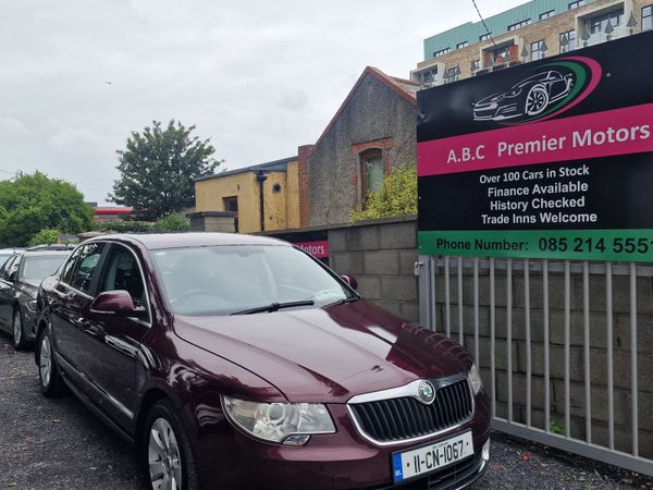 Skoda Superb Saloon, Diesel, 2011, Red