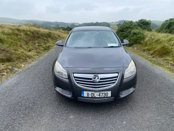 Vauxhall Insignia Hatchback, Diesel, 2011, Grey