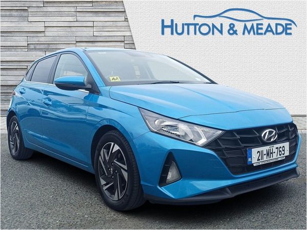 Hyundai i20 Hatchback, Petrol, 2021, Blue