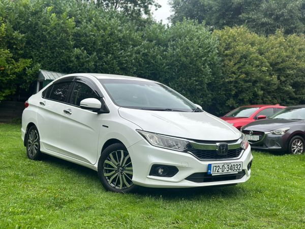 Honda Grace Saloon, Petrol Hybrid, 2017, White