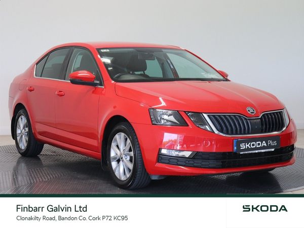 Skoda Octavia Saloon, Petrol, 2020, Red