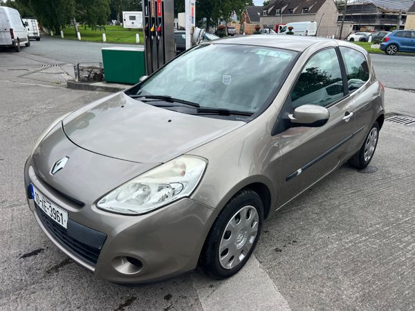 Renault Clio Hatchback, Ethanol Petrol, 2010, Gold