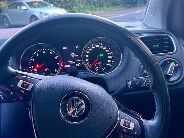 Volkswagen Polo Hatchback, Petrol, 2014, Red