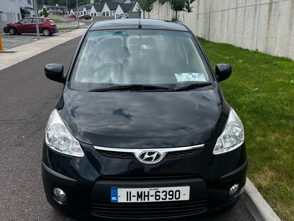 Hyundai i10 Hatchback, Petrol, 2011, Black