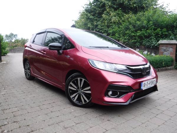 Honda Fit Hatchback, Petrol Hybrid, 2018, Red