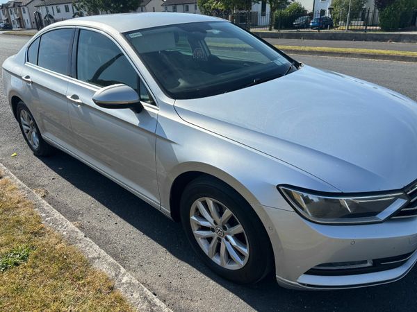 Volkswagen Passat Saloon, Diesel, 2016, Silver