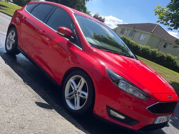 Ford Focus Hatchback, Petrol, 2016, Red