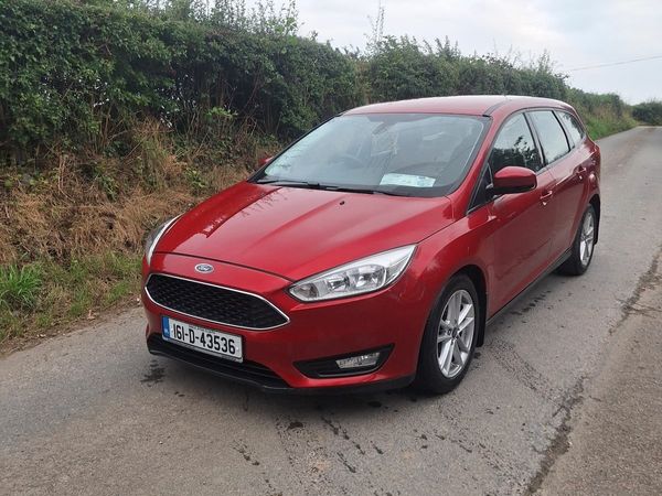 Ford Focus Estate, Petrol, 2016, Red