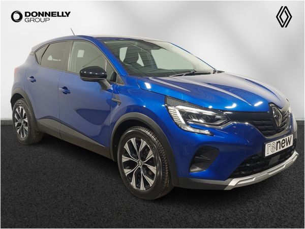 Renault Captur Hatchback, Petrol, 2022, Blue