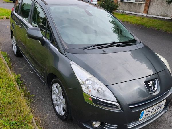 Peugeot 5008 MPV, Diesel, 2013, Grey