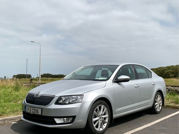 Skoda Octavia Saloon, Petrol, 2017, Grey