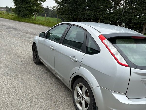 Ford Focus Hatchback, Diesel, 2011, Silver