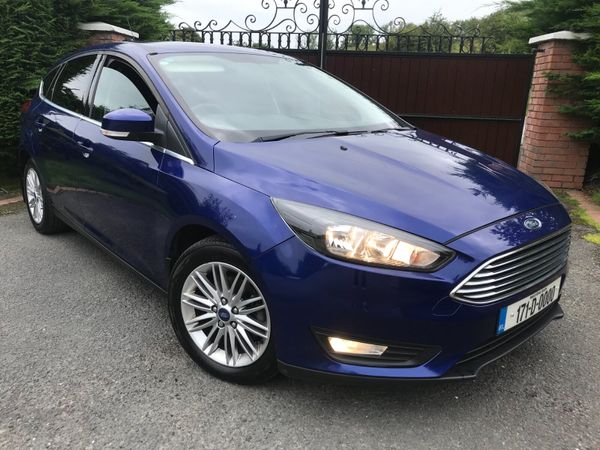 Ford Focus Hatchback, Petrol, 2017, Blue