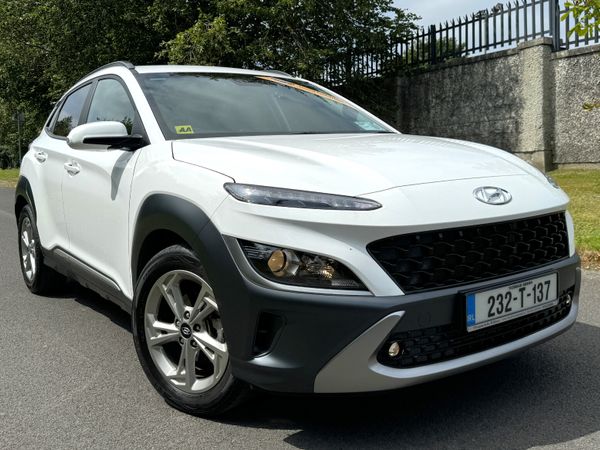 Hyundai KONA MPV, Petrol, 2023, White