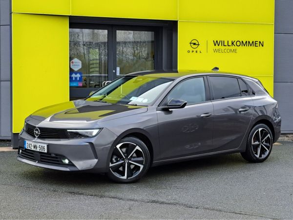 Opel Astra Hatchback, Diesel, 2024, Grey