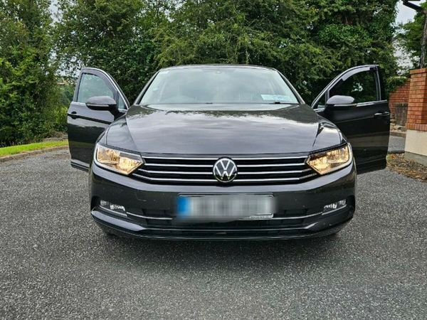 Volkswagen Passat Saloon, Diesel, 2018, Grey