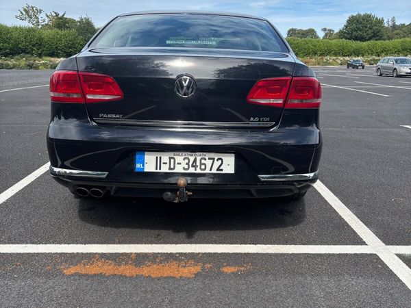 Volkswagen Passat Saloon, Diesel, 2011, Black