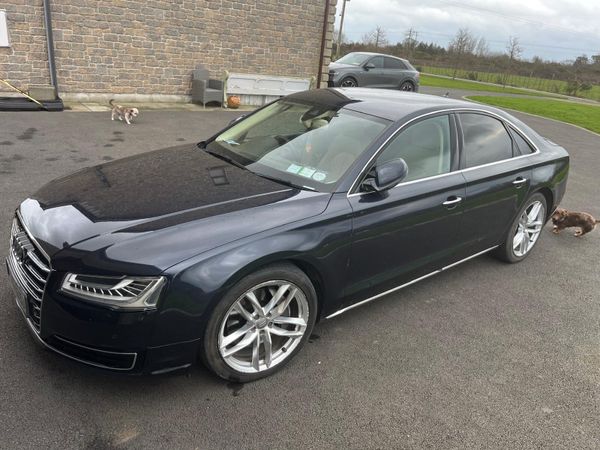 Audi A8 Saloon, Diesel, 2015, Blue