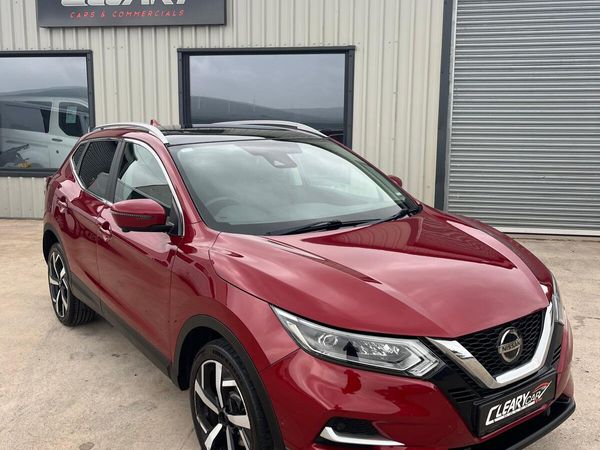 Nissan Qashqai SUV, Diesel, 2019, Red