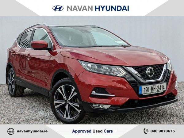 Nissan Qashqai MPV, Diesel, 2019, Red