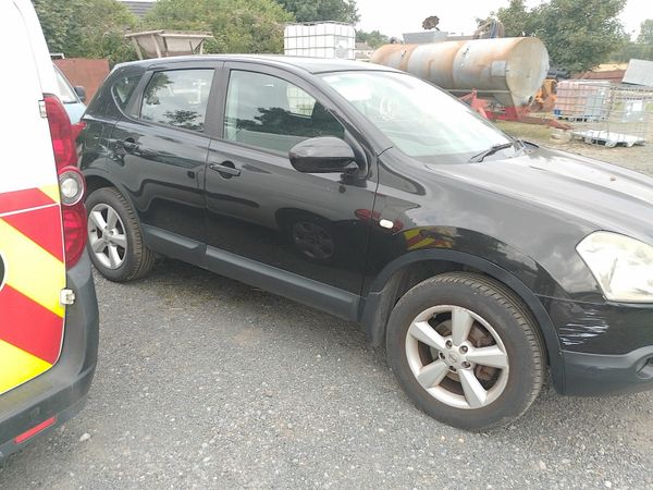 Nissan Qashqai Hatchback, Diesel, 2010, Black