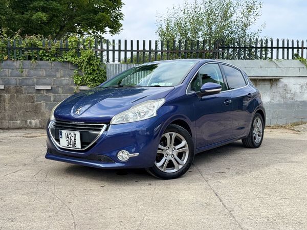 Peugeot 208 Hatchback, Petrol, 2014, Blue