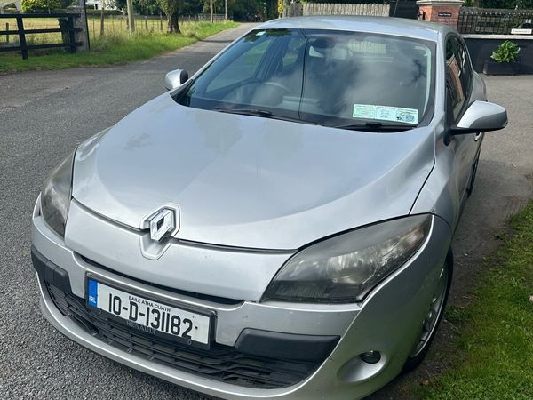 Renault Megane Hatchback, Diesel, 2010, Silver