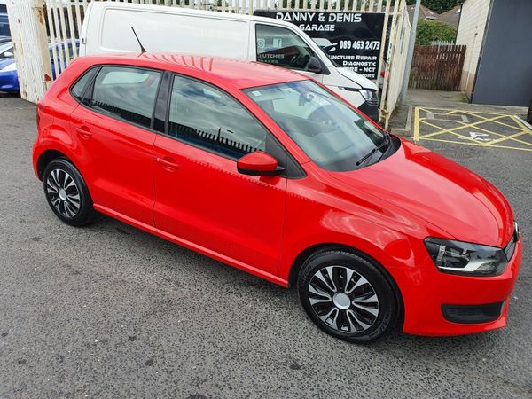 Volkswagen Polo Hatchback, Petrol, 2013, Red
