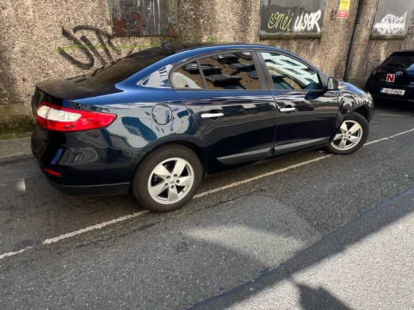 Renault Fluence Saloon, Diesel, 2011, Blue