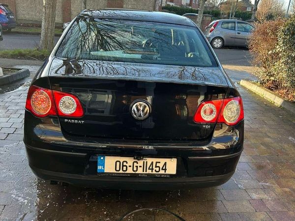 Volkswagen Passat Saloon, Diesel, 2006, Black