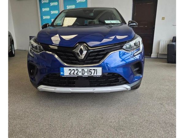 Renault Captur Hatchback, Petrol, 2022, Blue