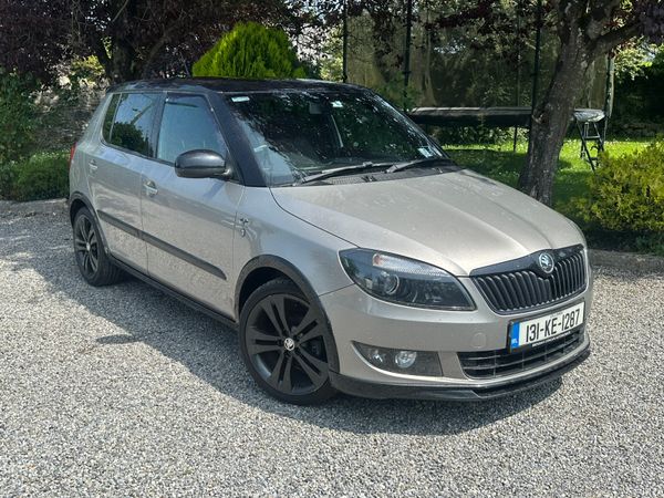 Skoda Fabia Hatchback, Petrol, 2013, Beige