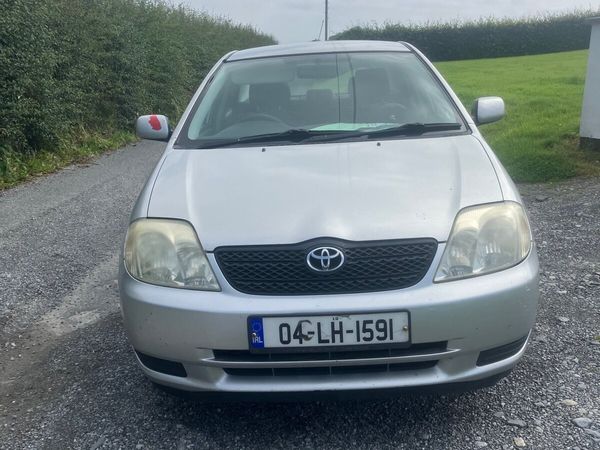 Toyota Corolla Saloon, Petrol, 2004, Silver