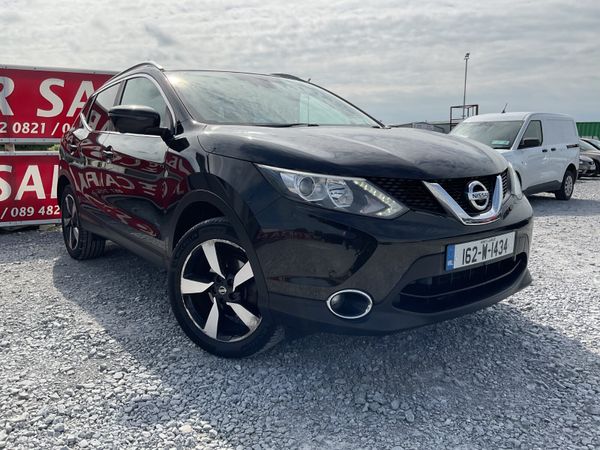 Nissan Qashqai Hatchback, Diesel, 2016, Black