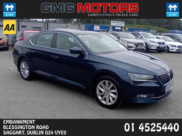 Skoda Superb Hatchback, Petrol, 2019, Blue