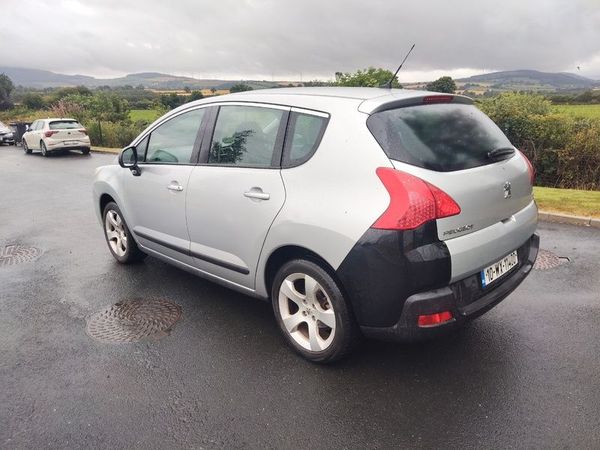 Peugeot 3008 MPV, Diesel, 2010, Silver
