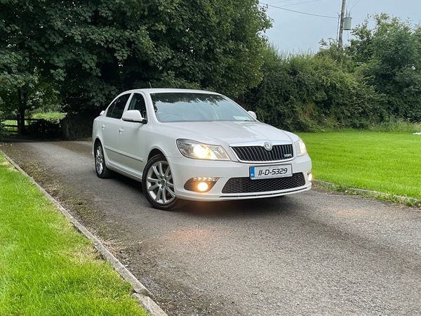 Skoda Octavia Hatchback, Diesel, 2011, White