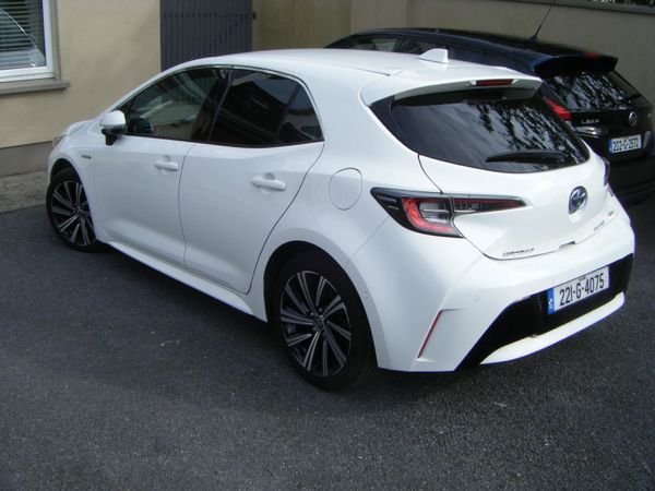 Toyota Corolla Hatchback, Petrol Hybrid, 2022, White