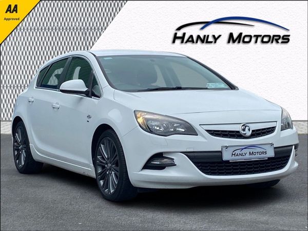 Vauxhall Astra Hatchback, Petrol, 2012, White