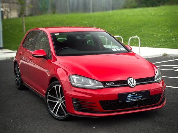 Volkswagen Golf Hatchback, Diesel, 2014, Red