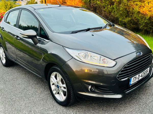 Ford Fiesta Hatchback, Petrol, 2017, Grey