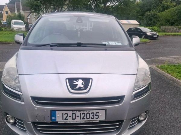 Peugeot 5008 MPV, Diesel, 2012, Grey