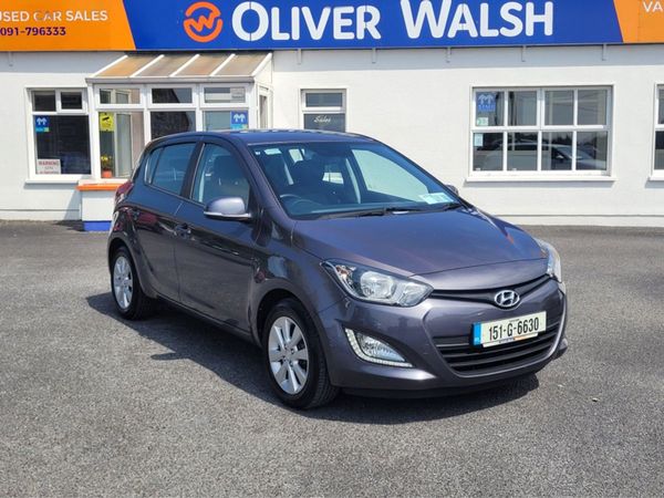 Hyundai i20 Hatchback, Petrol, 2015, Grey