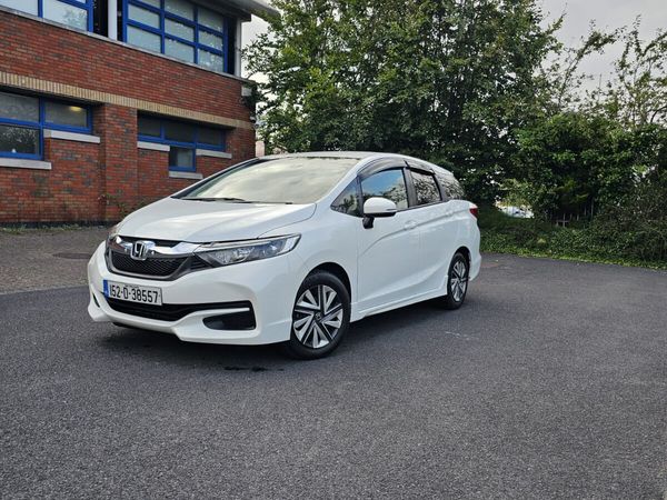 Honda Shuttle Hatchback, Petrol, 2015, White
