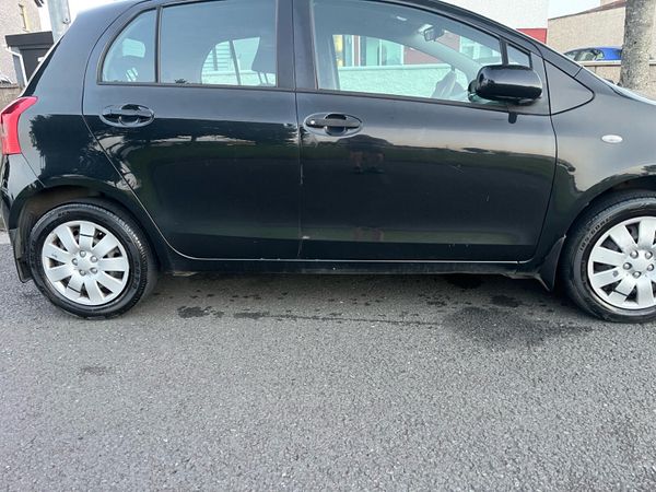Toyota Yaris Hatchback, Petrol, 2007, Black