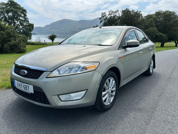 Ford Mondeo Saloon, Diesel, 2011, Gold